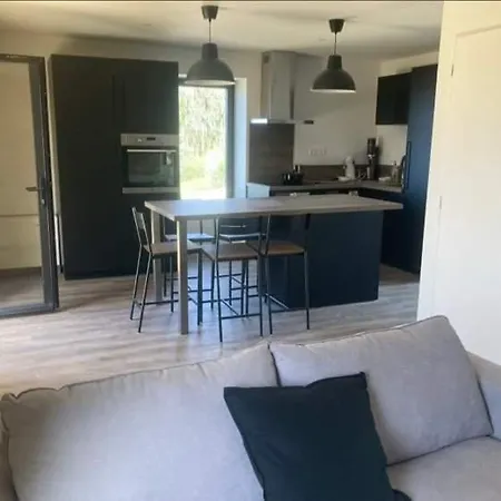 Holiday home Le Chant Des Verdiers *