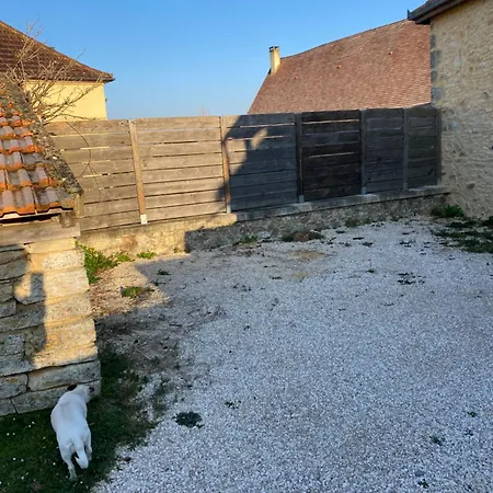 Holiday home Le Chant Des Verdiers *