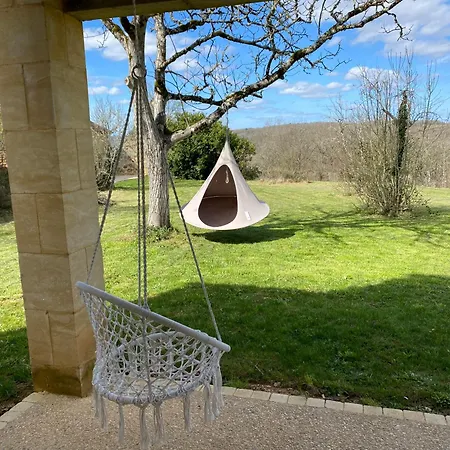 Holiday home Le Chant Des Verdiers